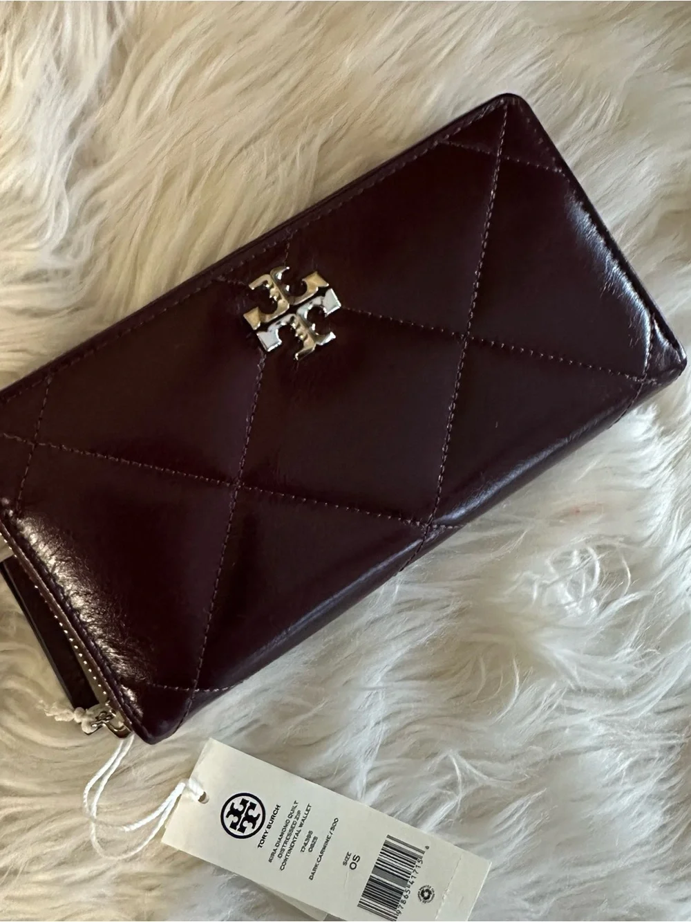 Tory Burch KIRA DIAMOND QUILT DISTRESSED ZIP CONTINENTAL WALLET